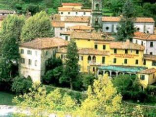 Hotel Ristorante Corona Lucca Exterior photo